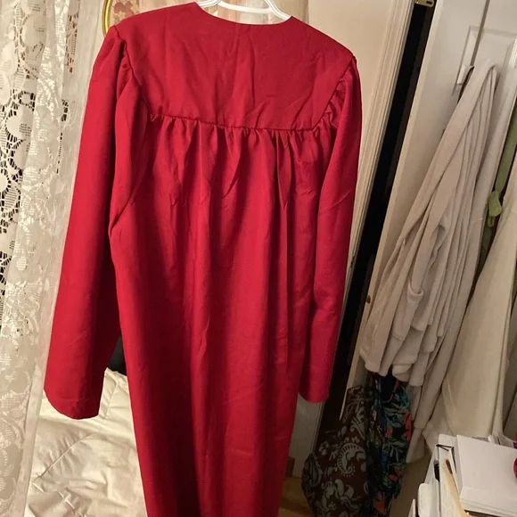 GraduationSource Red Gown - Picture 5 of 5